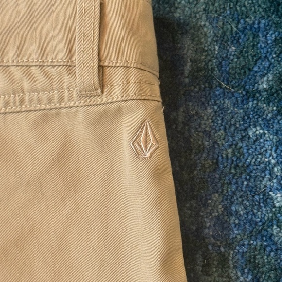 Volcom Khaki Chino Shorts Women’s 26 Coastal Cool Retro Preppy Surf Girl Beach - Picture 5 of 9